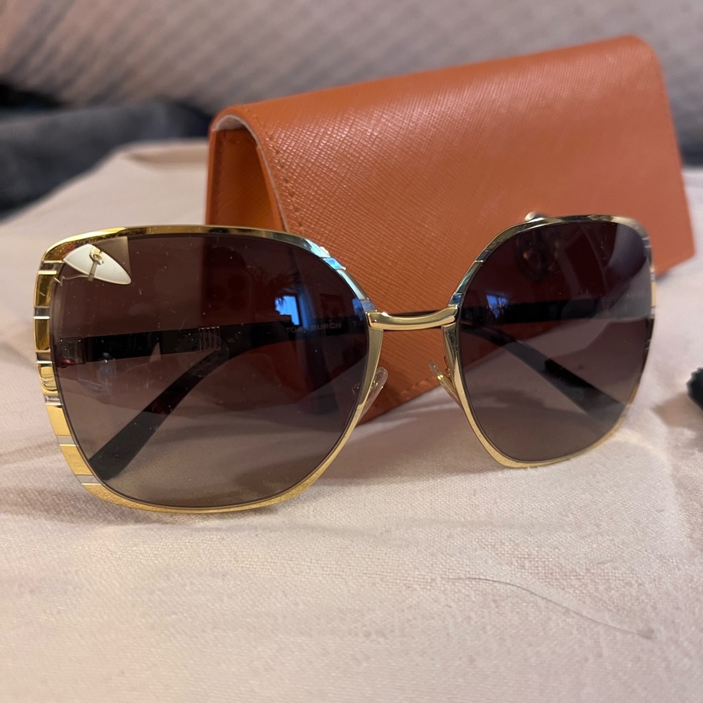 Tory Burch Sunglasses Gold BEAUTIFUL